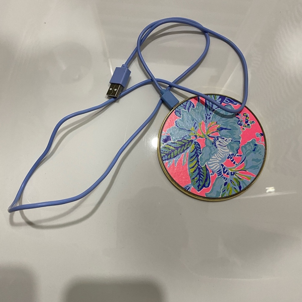 Lilly Pulitzer Wireless Charger - Pink and Blue Floral